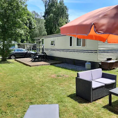 Luxe-stacaravan Op Bekende Visserscamping *