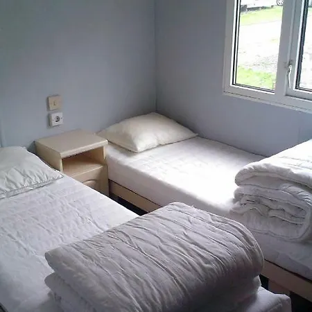 Luxe-stacaravan Op Bekende Visserscamping Blier